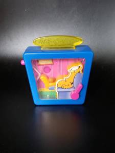 lot 1834 image: Garfield hand held game