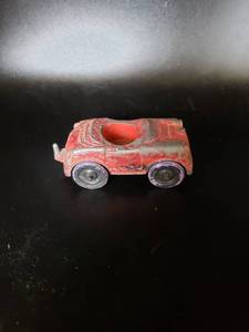lot 1839 image: old metal car marked Chicago U.S.A.