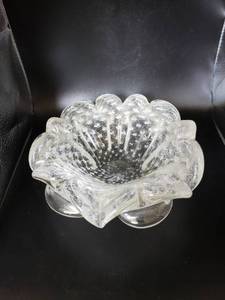 lot 1858 image: Murano clear glass controlled bubbles bowl very heavy