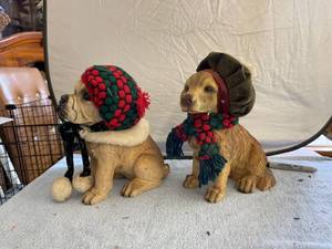 lot 3015 image: 2 Christmas dogs