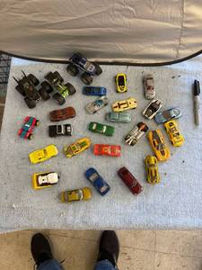 lot 3022 image: lot of toy cars
