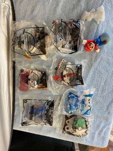 lot 3038 image: McDonald��s toys