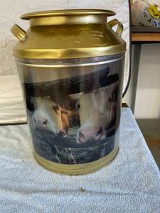 lot 3043 image: milk can cow tin