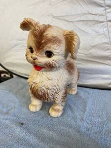 lot 3044 image: Edward Mobley arrow rubber dog squeaker & eyes works