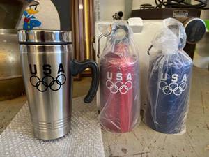 lot 3075 image: new USA Olympic metal water bottles
