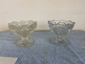 lot 3119 image: 2 clear glass dishes