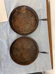 lot 3121 image: 2 vintage pans