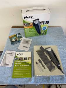 lot 3123 image: working Oster deluxe grooming kit