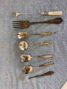 lot 3128 image: vintage silverware