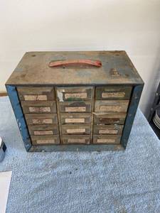 lot 3131 image: full bolt organizer
