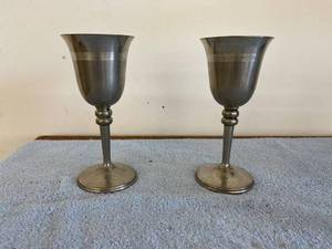 lot 3138 image: 2 pewter goblets