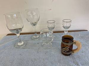 lot 3153 image: glass lot
