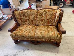 lot 3168 image: vintage couch