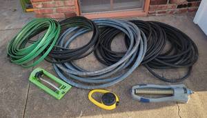 lot 5002 image: 3 Heavy Duty Hoses - 1 Soaker Hose - 3 Sprinklers