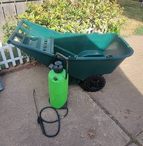 lot 5007 image: Lawn and Garden Rubbermaid Cart - Sprayer