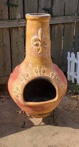lot 5008 image: Chimenea - 44 High