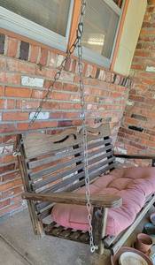 lot 5029 image: Wood Porch Swing - 47