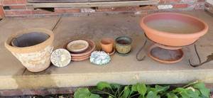 lot 5030 image: Garden Pots and Decor