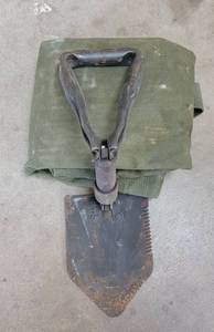lot 4013 image: Military Duffle Bag and Shovel