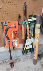 lot 4025 image: Loppers, Snake Wand and Weed Barrier