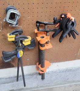 lot 4030 image: Metal and Plastic Clamps