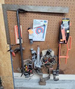 lot 4031 image: Tools and Work Belts
