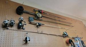 lot 4032 image: Fishing Poles and Reels