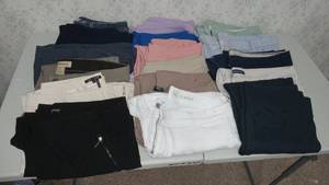lot 1604 image: Womens Clothing - Size 16 & 18