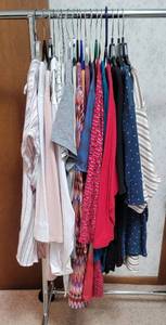 lot 1621 image: Womens Clothing - XXL and (3) XXXL - Tops