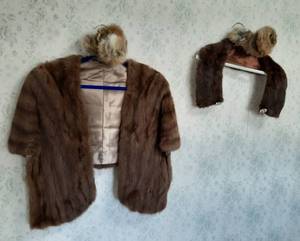 lot 1651 image: Vintage Fur Stole, Collar and (2) Fur Earmuffs