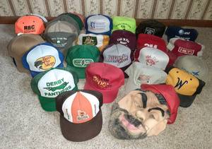 lot 1656 image: Hats - New and Vintage - 1 Mask