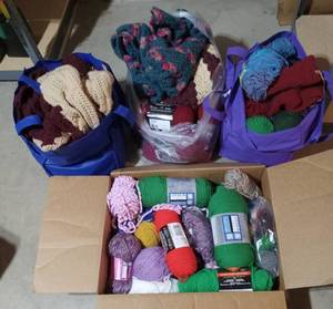 lot 3031 image: Yarn and Partially Started Projects