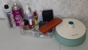 lot 1671 image: Nailcare