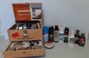 lot 1684 image: Ronson 2 Speed Roto-Shine and Shoe Care