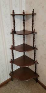 lot 1007 image: Vintage Corner Shelf - 21 x 16 x 52
