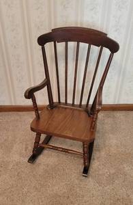 lot 1008 image: Antique Child Rocking Chair - Seat Height 11