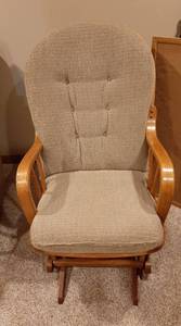 lot 3080 image: Glider Rocker