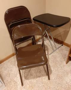 lot 3082 image: Lifetime Folding Side Table and 3 Metal Folding Chairs