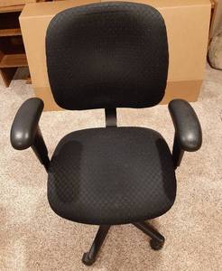 lot 3087 image: Computer Chair