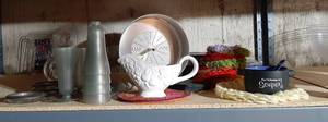 lot 3098 image: Miscellaneous Kitchen