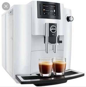 lot 47230 image: Jura Impressa E6 Platinum Automatic Coffee Espresso Machine