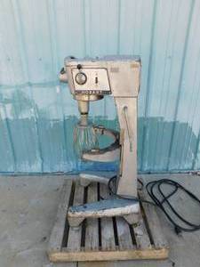 lot 1711 image: Hobart 30 Qt. Mixer