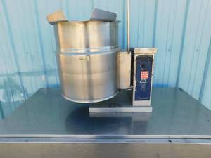 lot 1712 image: Cleveland Steam Jacketed Kettle