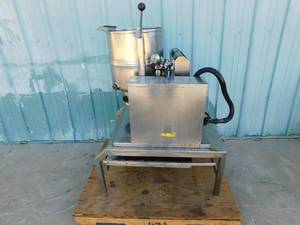 lot 1713 image: Groen Steam Jacketed Kettle