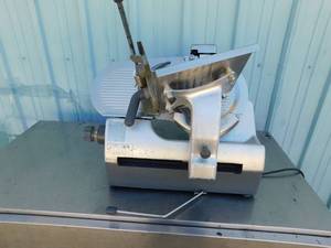 lot 1719 image: Hobart 12 Inch Automatic Slicer