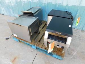 lot 1729 image: Lot of 4 Conveyor Toasters