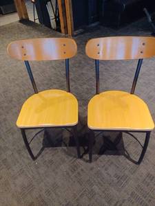 lot 2604 image: Restaurant Dining Chairs (2)