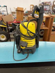 lot 15 image: karcher power washer