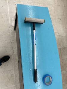 lot 16 image: 42 squeegee