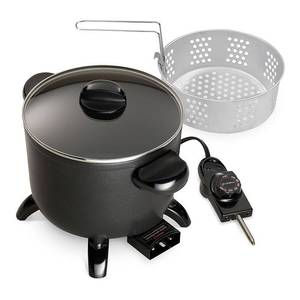 lot 8426 image: Presto 06006 Kitchen Kettle Multi-Cooker Steamer